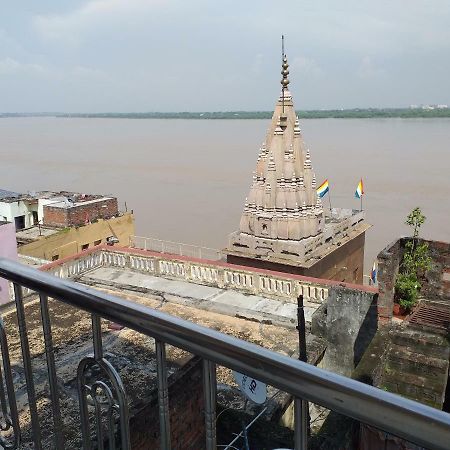 P G On Ganges Varanasi Exterior foto